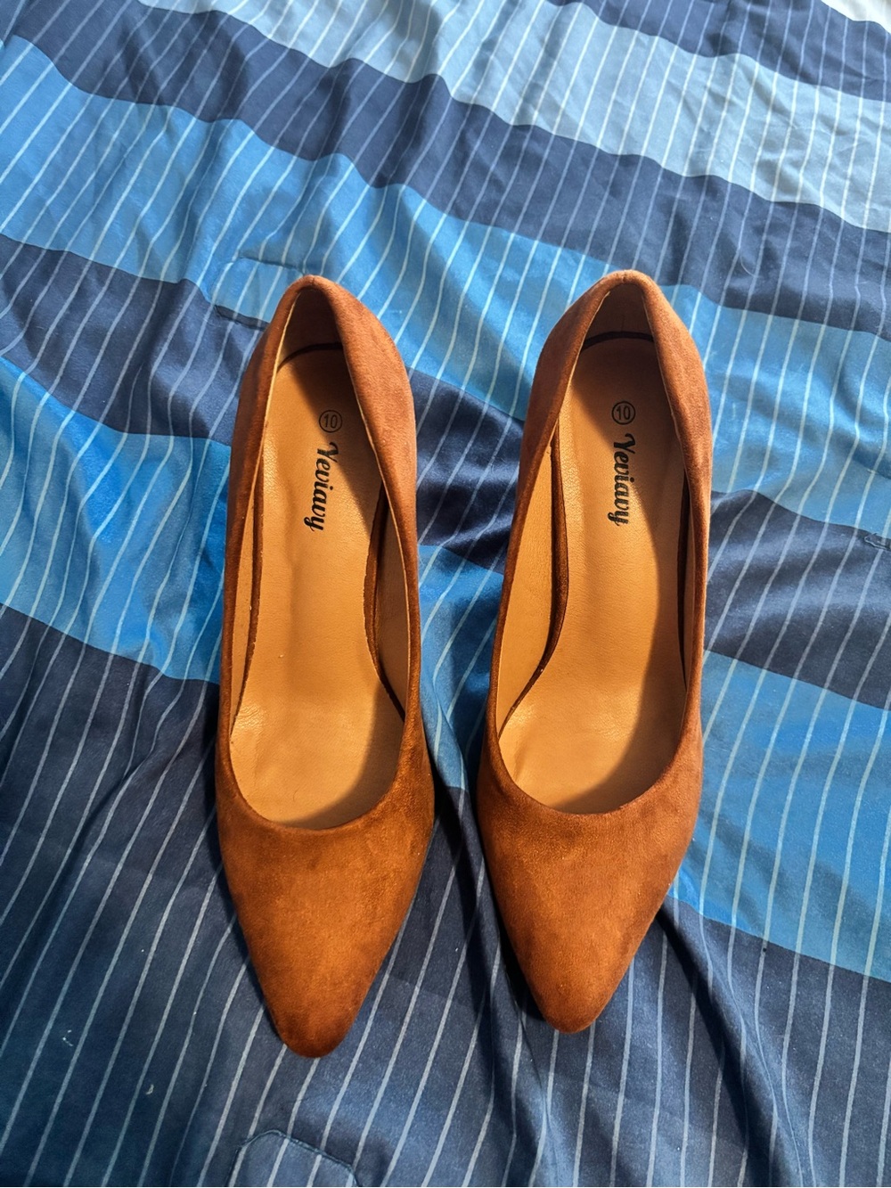 Brown Pointed-Toe Suede Pumps
